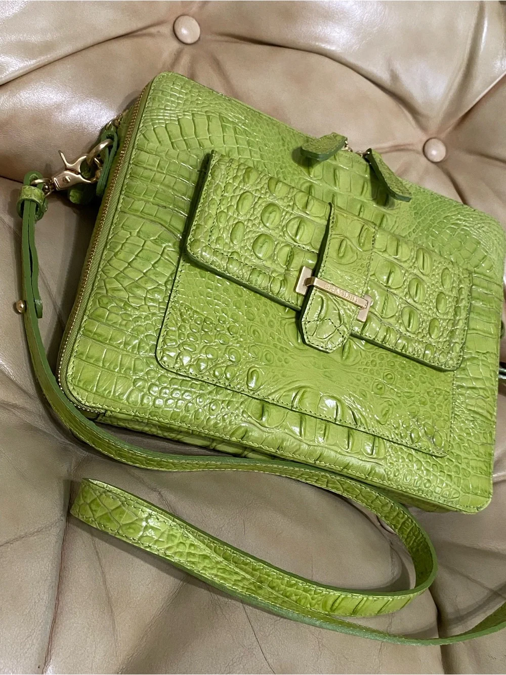 LKNW Brahmin iPad/Tablet Bag Built-in Wallet Organizer Crossbody Lime Melbourne - Picture 5 of 16